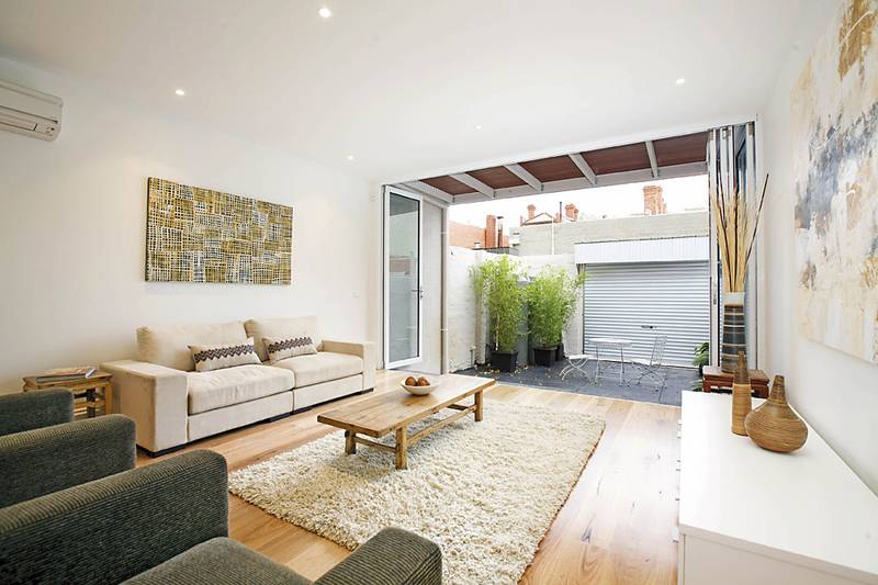 VICTORIAN ELEGANCE, CONTEMPORARY IDEAS Picture 2