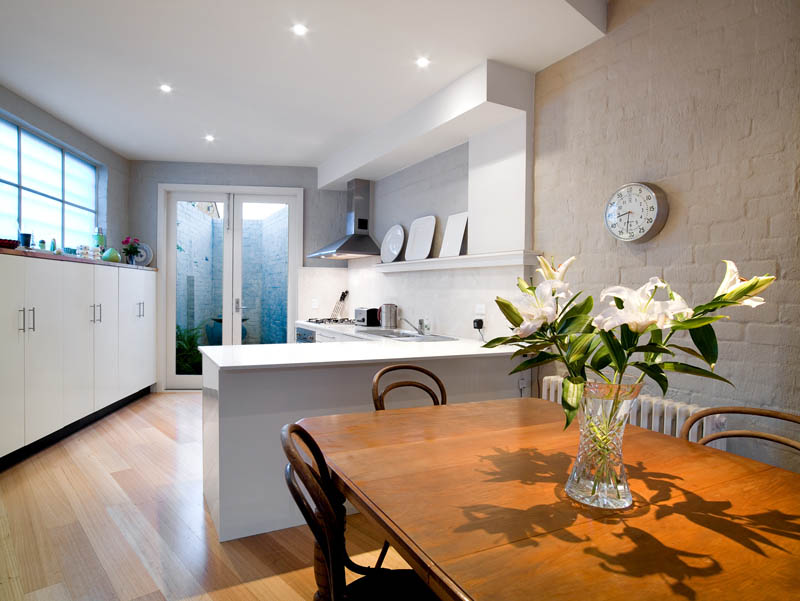 UNIQUE WAREHOUSE CONVERSION IN PRIME CARLTON LOCATION Picture 3