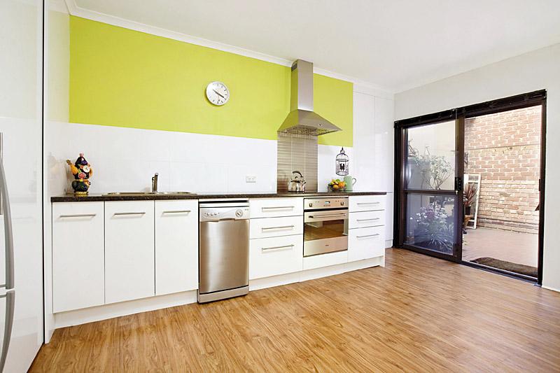 PEACEFUL APARTMENT IN BRILLIANT LOCATION Picture 3