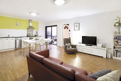 PEACEFUL APARTMENT IN BRILLIANT LOCATION Picture