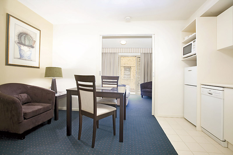 VIBRANT HEART OF CARLTON Picture 3