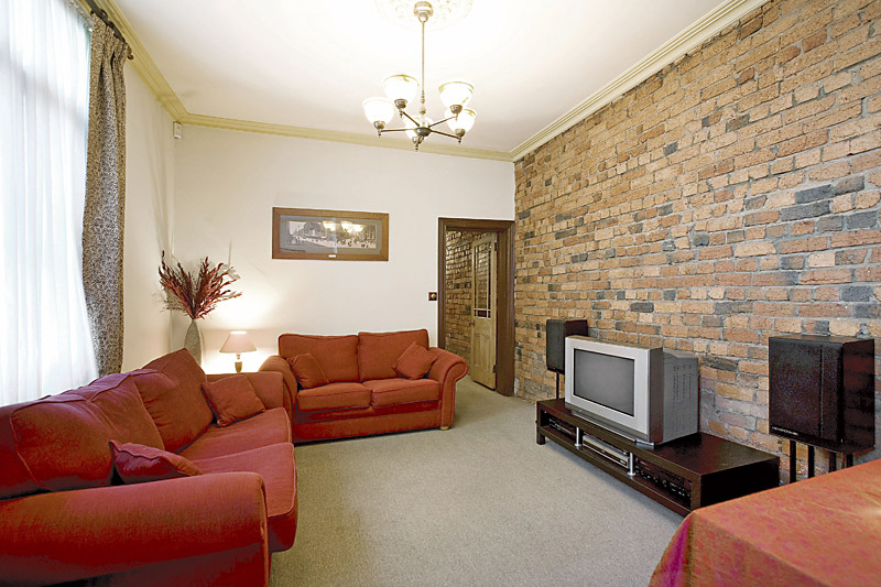 INVEST IN LIFESTYLE Picture 2