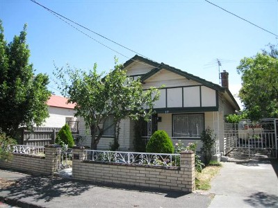 Renovated 3 bedroom Delight! Picture Renovated 3 bedroom Delight! Picture