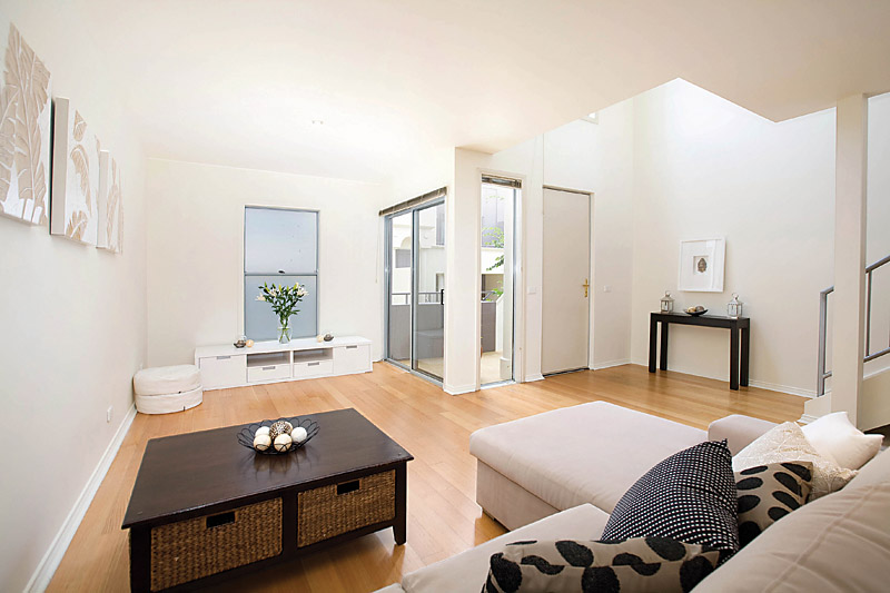 UNDER OFFER Picture 2