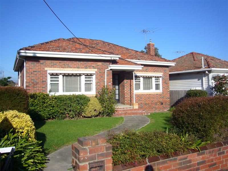 Location Location!!! Picture 1