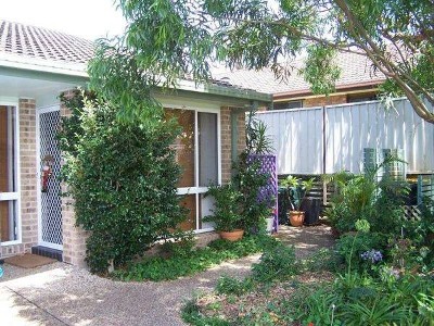 1ST HOME BUYERS & YOUNG RETIREES WILL LOVE IT! Picture