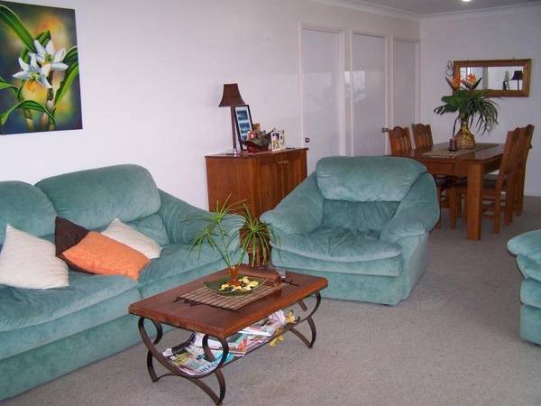 1ST HOME BUYERS & YOUNG RETIREES WILL LOVE IT! Picture 3