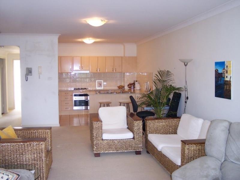 Waterfront Apartment Living Picture 3