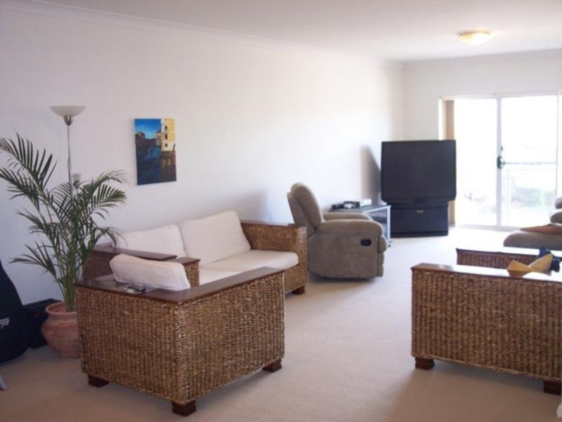 Waterfront Apartment Living Picture 2