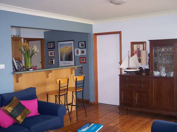 Serenity at Caves Beach Picture 2