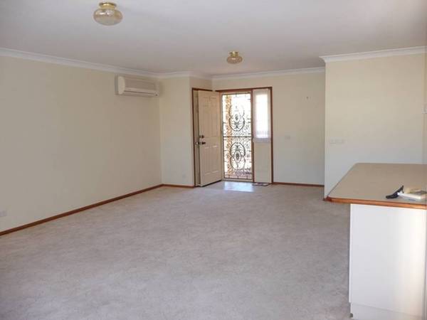 2/261 Old Pacific Hwy Picture 2/261 Old Pacific Hwy Picture