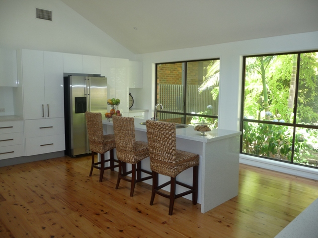 NEED A LITTLE SPACE TO MOVE? Picture 2