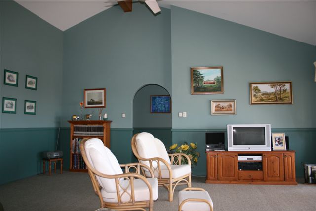 HERE YOU REALLY CAN BE THE KING OF THE CASTLE! Picture 2