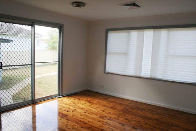 8 YORSTON STREET Picture 2