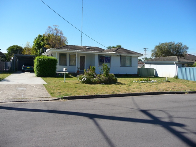 Four Bedrooms In Swansea For This Price? Picture 1