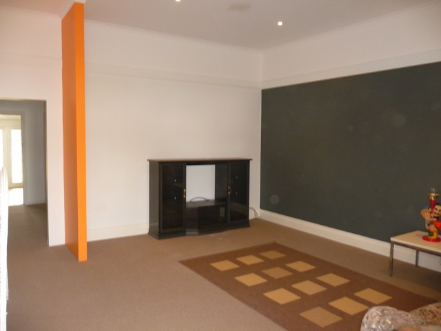 UPDATED HOME ON A LARGE BLOCK Picture 2