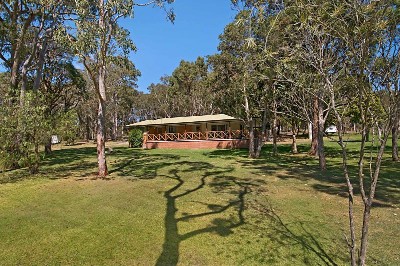 ACREAGE LIFESTYLE ON THE COAST Picture