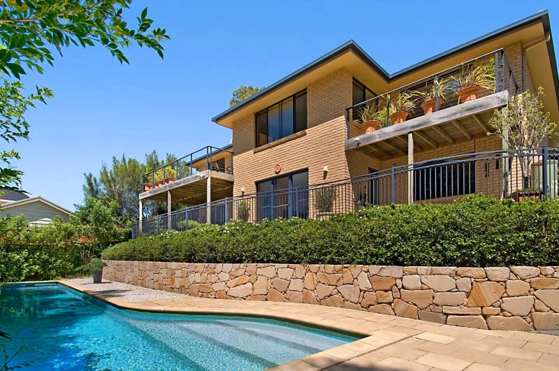 A STATEMENT IN STYLE & SOPHISTICATION WITH A PRIVATE LEAFY OUTLOOK Picture 1