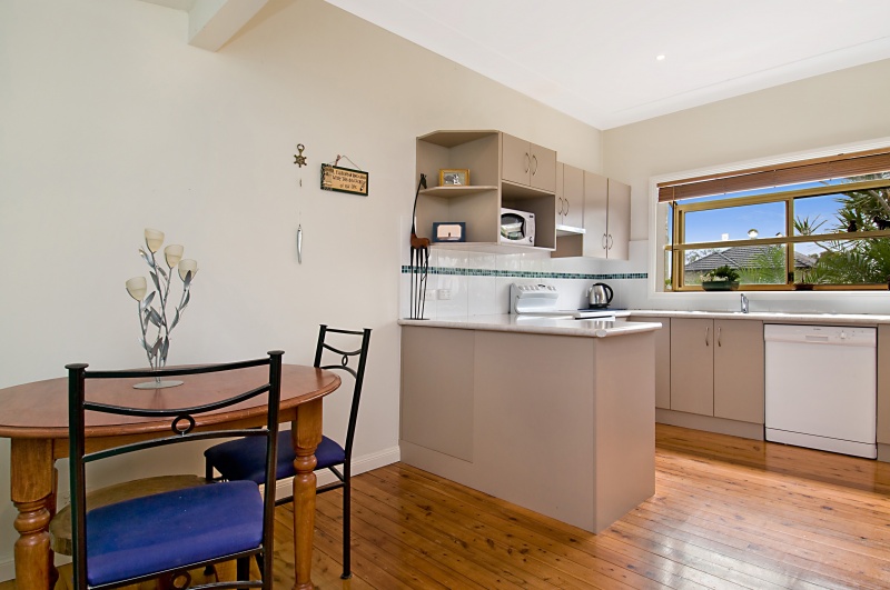 CENTRALLY LOCATED, GOOD LOOKING & AFFORDABLE-THE HARD WORK'S ALL DONE! Picture 3