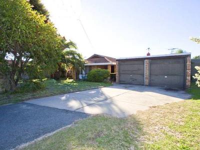 GREAT INVESTMENT PROPERTY! (sub-divide potential) Picture