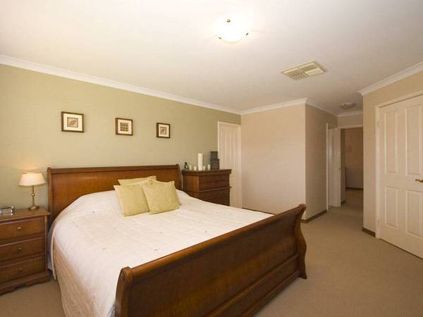 Butler Dream Home - Take the plunge! Picture 3