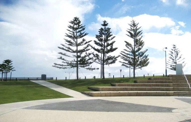 PRICE SMASHED!! Picture PRICE SMASHED!! Picture