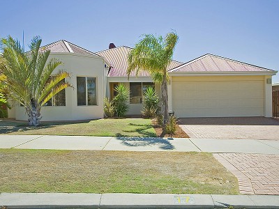 SPACIOUS FAMILY HAVEN! Picture