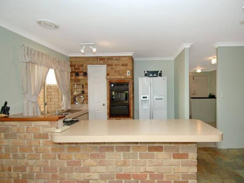 Entertainer's Delight...and what a price! Picture 3