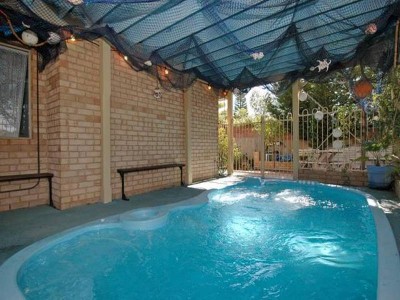 Entertainer's Delight...and what a price! Picture