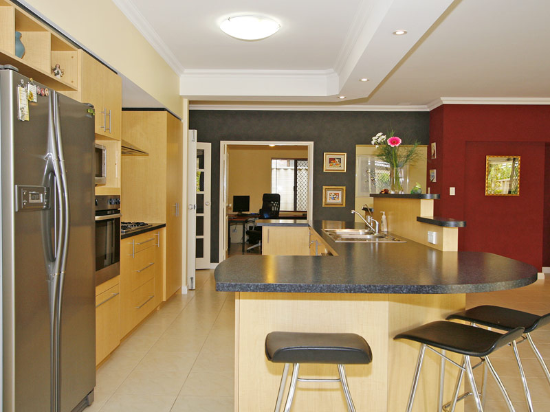 BRING THE FAMILY! Picture 3