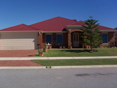 BEAUTIFUL SPACIOUS OPEN PLAN HOME Picture