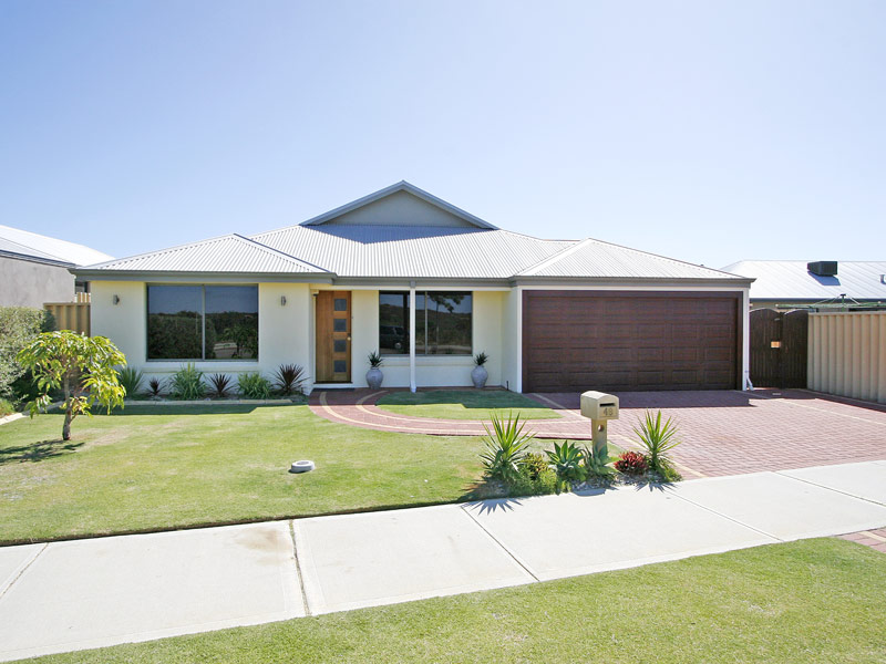 SWIM ALL SUMMER! Picture 1