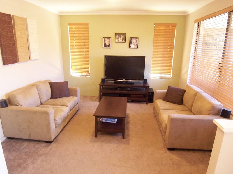 Cute Cottage Picture