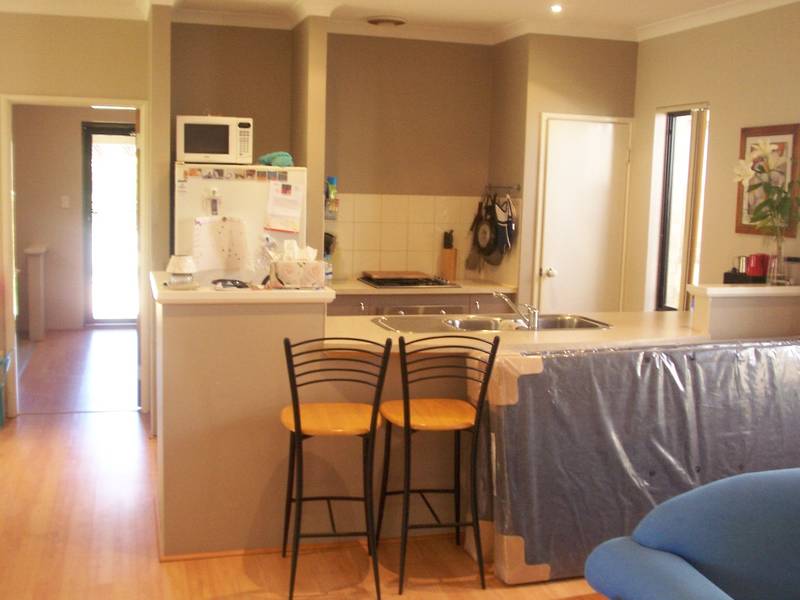 Cute Cottage Picture