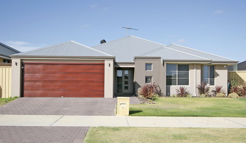 A SURE SELLER! Picture 1