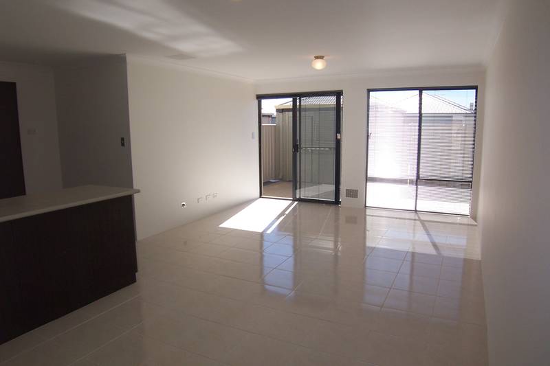 Near New & Ready for You! Picture 2