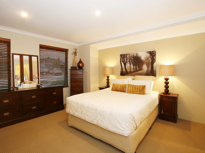 SHOWHOME QUALITY - GRAND OPENING!! Picture 2