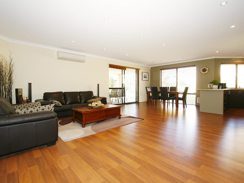 HERE'S YOUR CHANCE! Picture 2