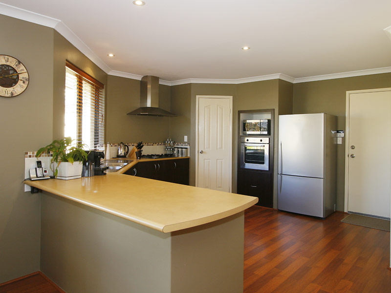 HERE'S YOUR CHANCE! Picture 3