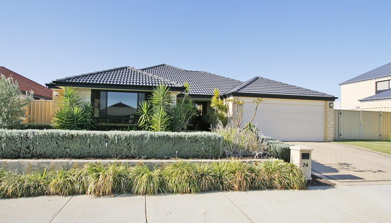 HERE'S YOUR CHANCE! Picture 1