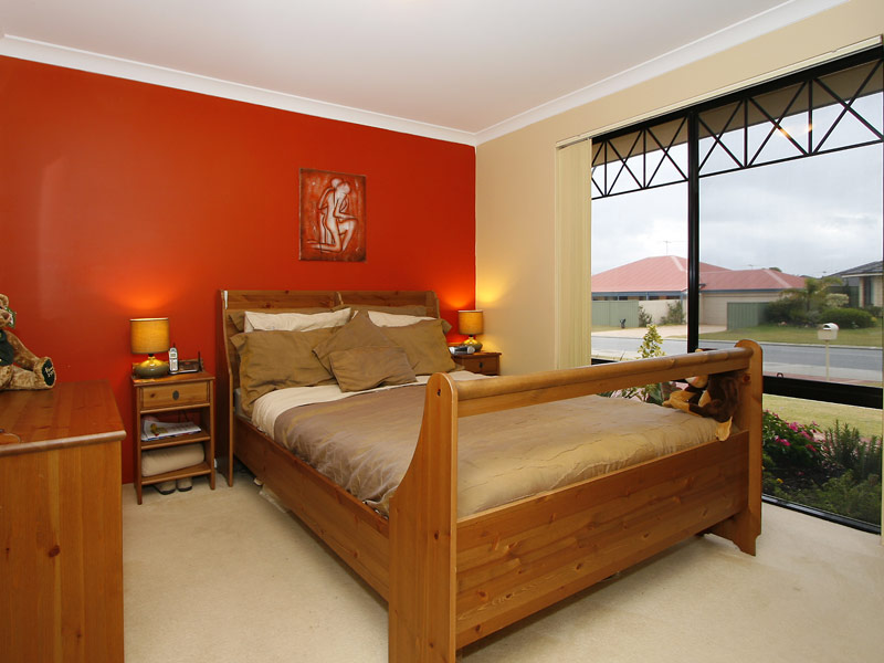 INSTANT CHARM! Picture 2