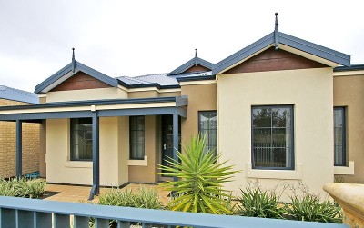 HOT PROPERTY... COOL PRICE! Picture