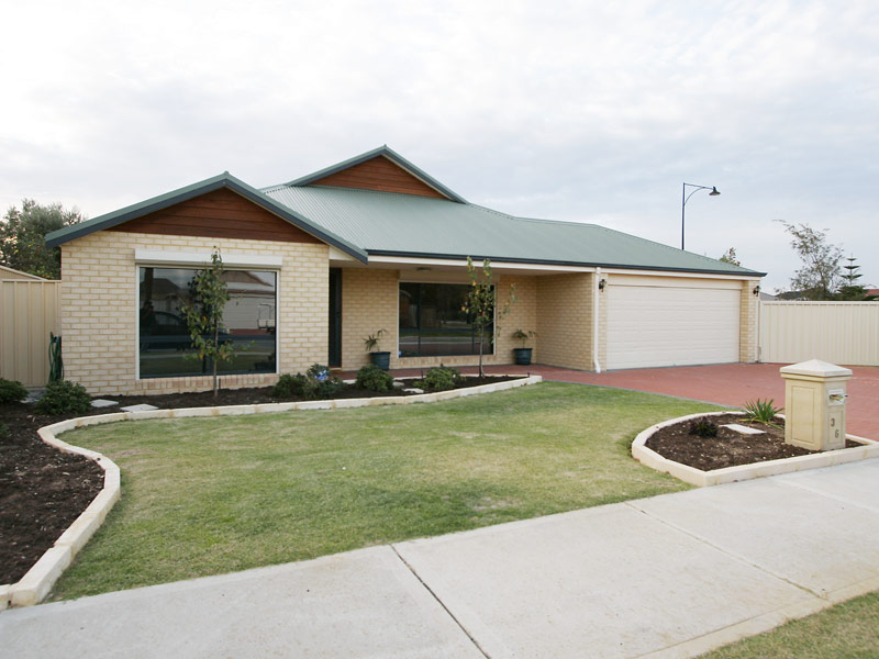 JUST ONE LOOK... IS ALL YOU'LL NEED! Picture 1