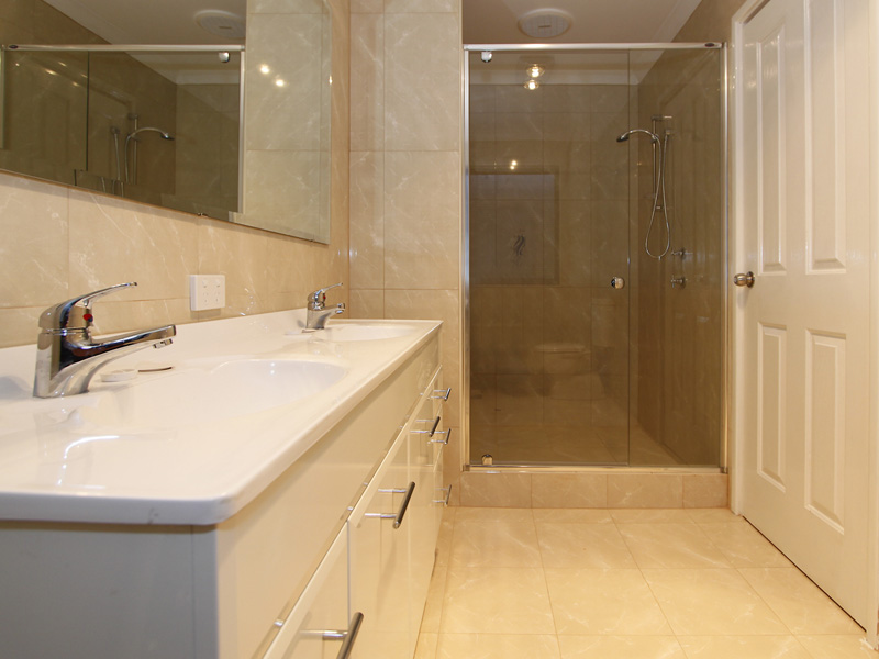 BRAND NEW AND READY FOR YOU! Picture 2