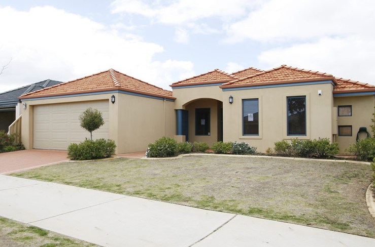 LOCATION, LOCATION!! Picture 1