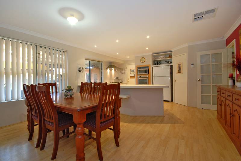 Huge 5 bed home - priced to sell! Picture 2