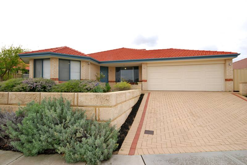 Huge 5 bed home - priced to sell! Picture 1