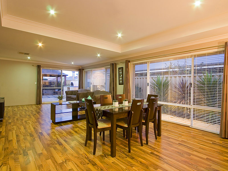 Drop Dead Gorgeous! Picture 3