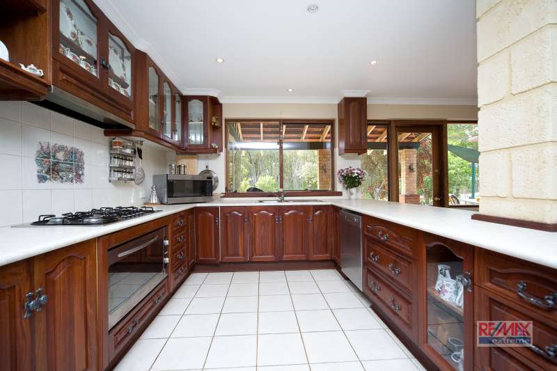 A RURAL BEAUTY Picture 2