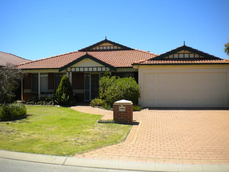 Entertainers Delight...with Spa!
(Option of Fully Furnished @ $460/week) Picture 1